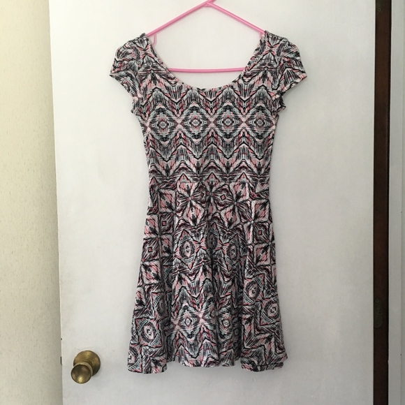 patterned skater dress ☆ size small - Picture 1 of 4